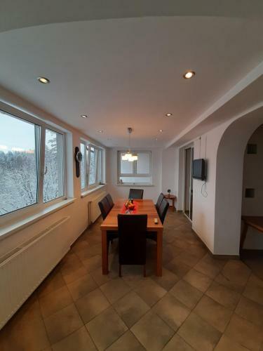 Delfttina-poiana Bra?ov Apartamente Pe Doua Nivele
