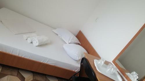 Hostal Vila Yza