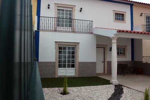 Casa Do Rio De �bidos