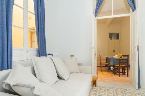 Hostal Olh�omirante Guesthouse