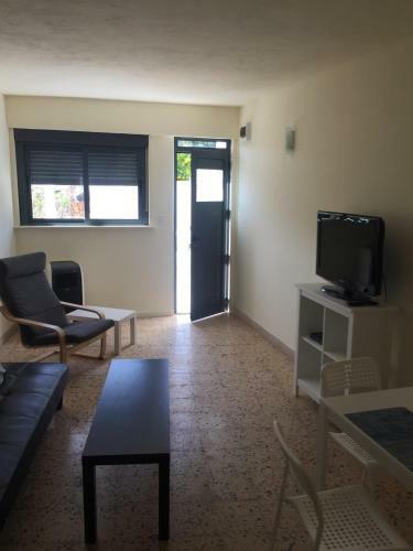 The Hamlets Apartments - The Fig Tree & The Olive Tree