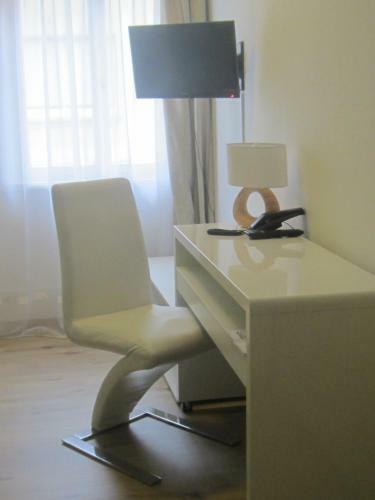 Hostal Hotel Pension Adler Untert�rkheim