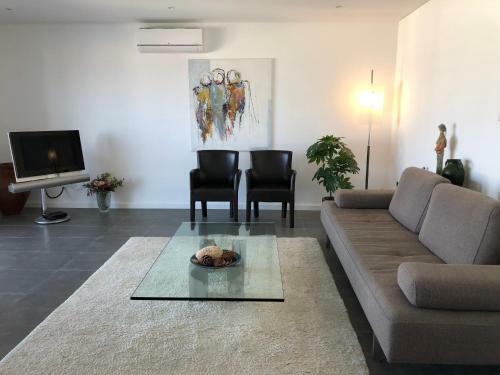 Erik Apartment