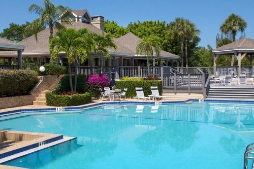 Sun-drenched Paradise