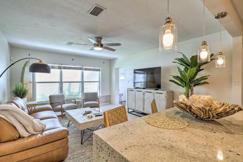 Modern Coastal Abode 2 Blocks To Cocoa Beach