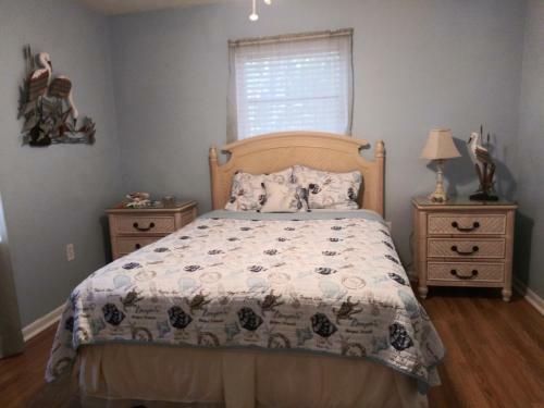 Apartamento The Three Sisters - The Pelican 2br Apt.