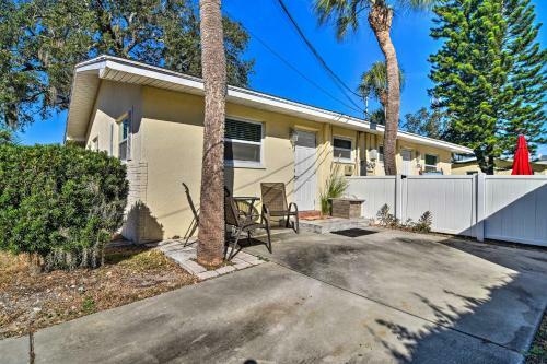 Comfy Dunedin Escape 1 Block To Main Street!
