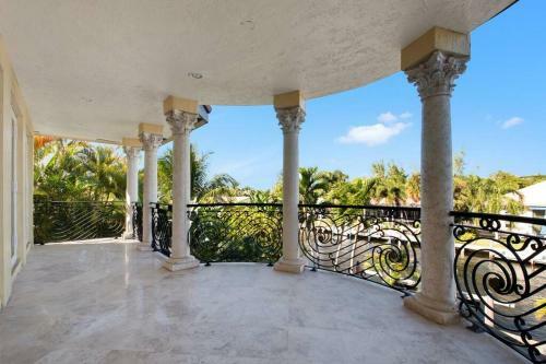 Villa The Delray Mansion-mediterranean Waterfront Palace