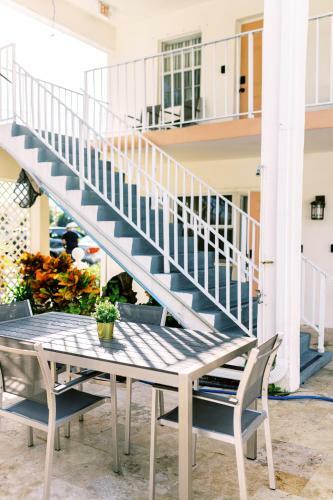 Beachside Gardens Apartments