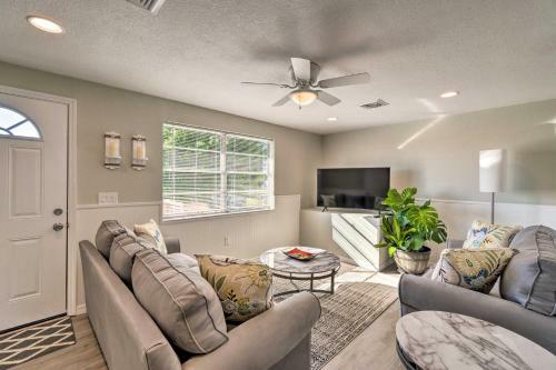 Bayfront Paradise With Pool, Lanai And Balcony!