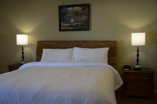 Immaculate Englewood Condo 2nd Flr