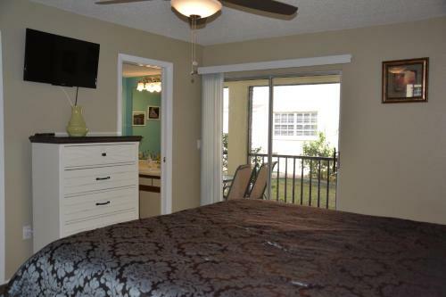 Immaculate Englewood Condo 1st Flr