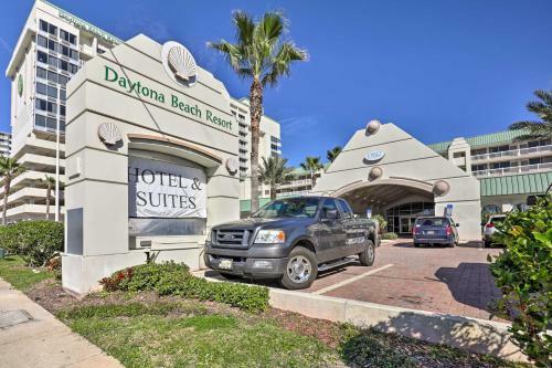 Apartamento Breezy Beachfront Studio With Resort Amenities!