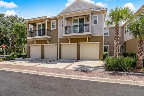 1704 Summerwoods