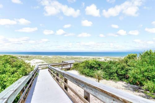 2098 Beach Wood