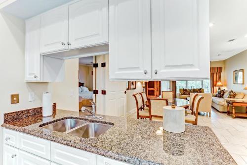 Tennis Villas III