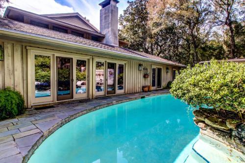 17 Beach Walker Road