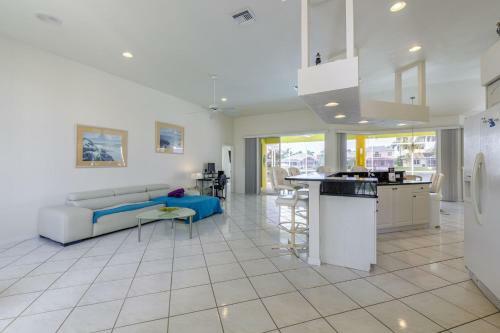 Villa White Paradise - Cape Coral - Roelens Vacations