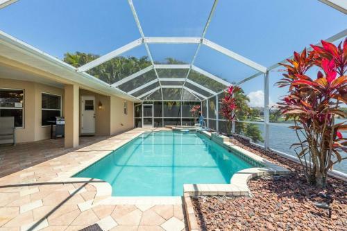 The Joint Venture - Cape Coral - Roelens Vacations