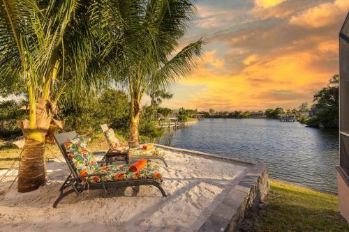 The Joint Venture - Cape Coral - Roelens Vacations