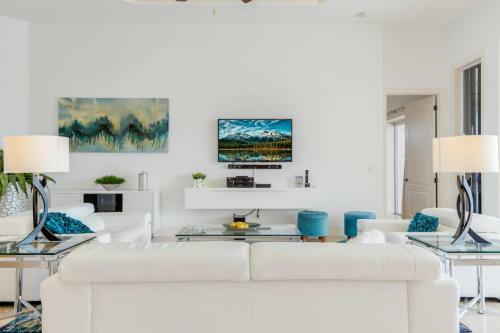 Cape Coral Oasis - Roelens Vacations
