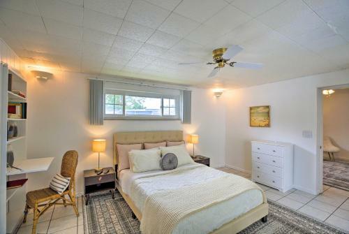 Cozy Home With Private Yard, 1 Block To Canal!