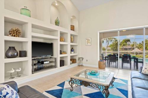 Cape Serenity- Luxury Waterfront Villa With Kayaks