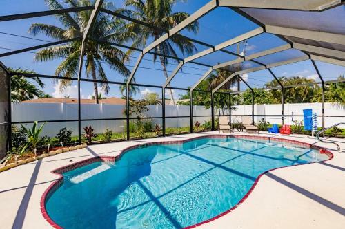 Cape Coral Vacation Villa - Totally Updated
