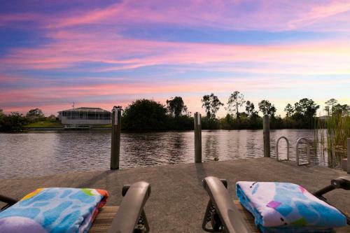 Waterfront Villa With Heated Pool - Villa Wine Down - Roelens Vacations