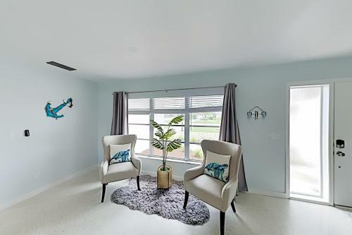 Waterfront Getaway