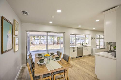 The Salty Flamingo Cape Coral Abode With Yard