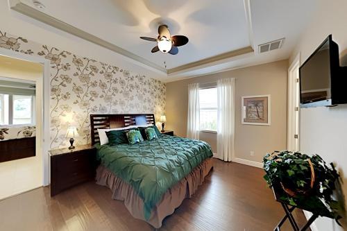 Palatial Waterfront Escape