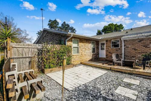 126 Shirley Dr