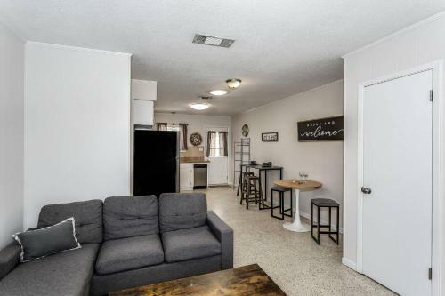126 Shirley Dr