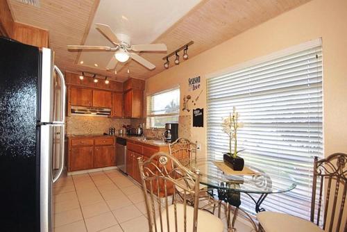 Villa 4 Star Holiday Home In Cape Coral