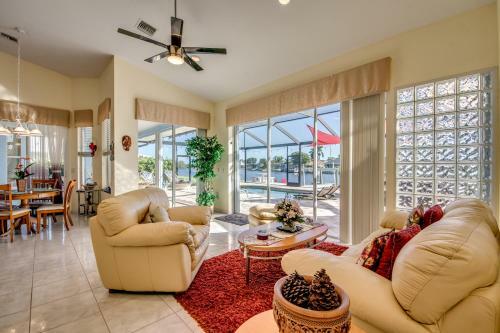 Lake Kennedy Front Villa