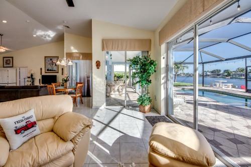 Lake Kennedy Front Villa
