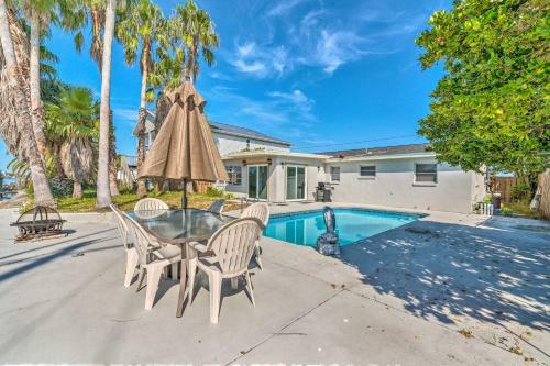 Waterfront Hernando Beach Retreat With Pool!