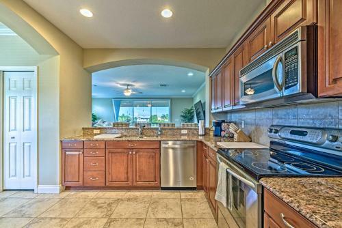 Bright Bayfront Home Less Than 2 Mi To Hernando Beach