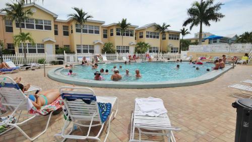 Barefoot Beach Resort By Teeming Vacation Rentals