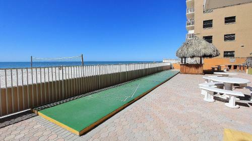 Holiday Villas III By Teeming Vacation Rentals