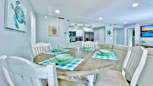 Water View By Teeming Vacation Rentals