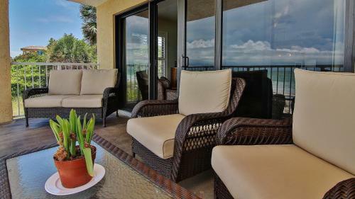 The Pointe 104 By Teeming Vacation Rentals