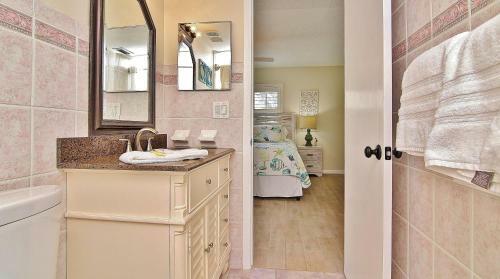 The Pointe 104 By Teeming Vacation Rentals