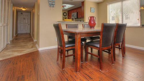 Sand Castle North 201 By Teeming Vacation Rentals