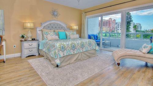 Sun West Palms By Teeming Vacatin Rentals