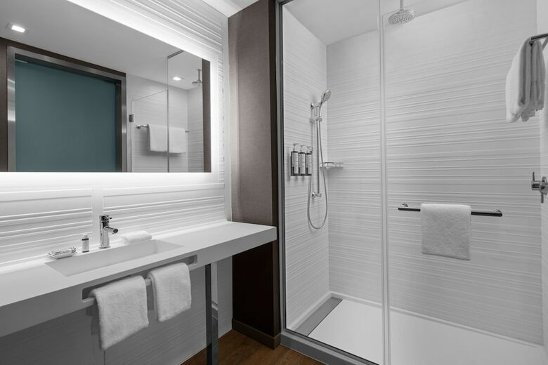 AC Hotel By Marriott Clearwater Beach