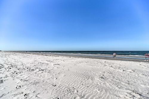 Indian Rocks Beach Home - 2 Blocks To Beach!