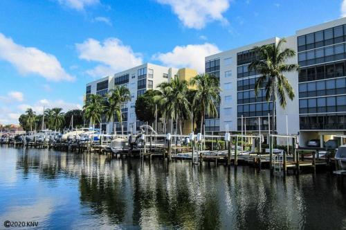 Hibiscus Pointe 314 By Kathy Nesbit Vacations