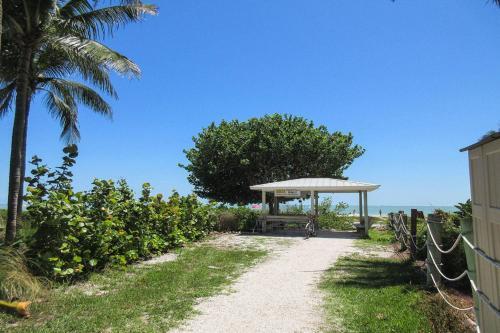 Harbour Pointe North 725 By Kathy Nesbit Vacations